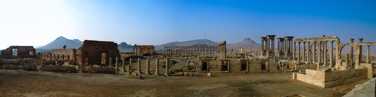 Russische dronebeelden tonen schade aan Palmyra in Syrië