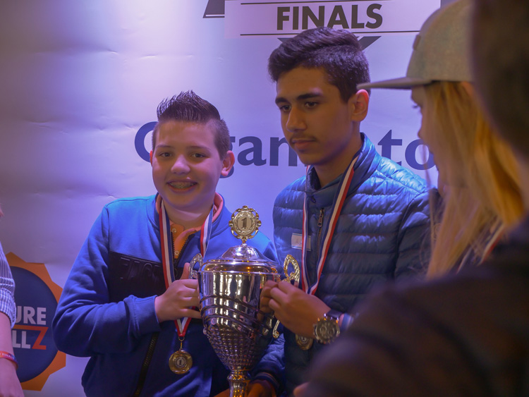 Cobbenhagenlyceum uit Tilburg wint landelijke finale Dronecup Finals 2018